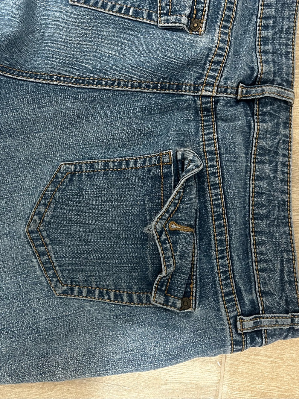 Apt 9 Boot cut jeans size 16 - Picture 6 of 10
